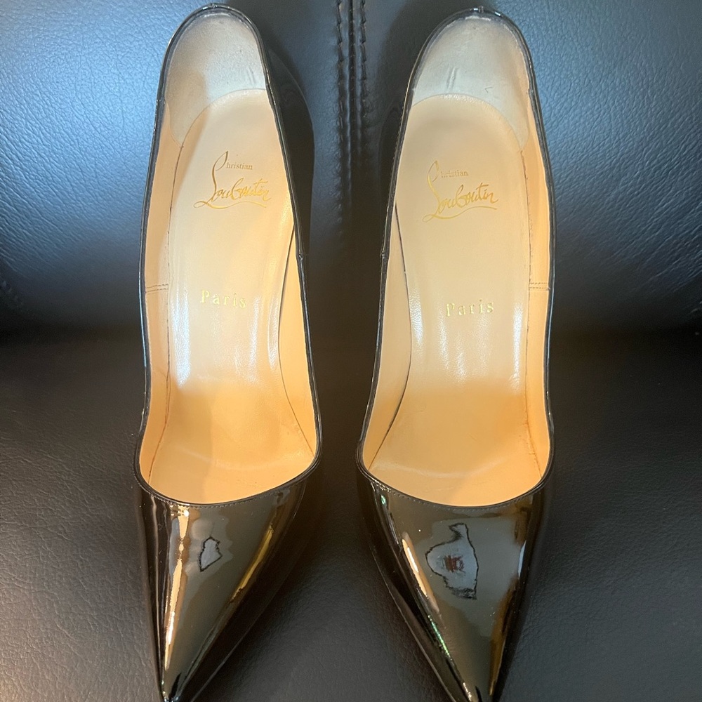 Christian Louboutin Black Stiletto Heels - So Kate Patent Leather Pumps